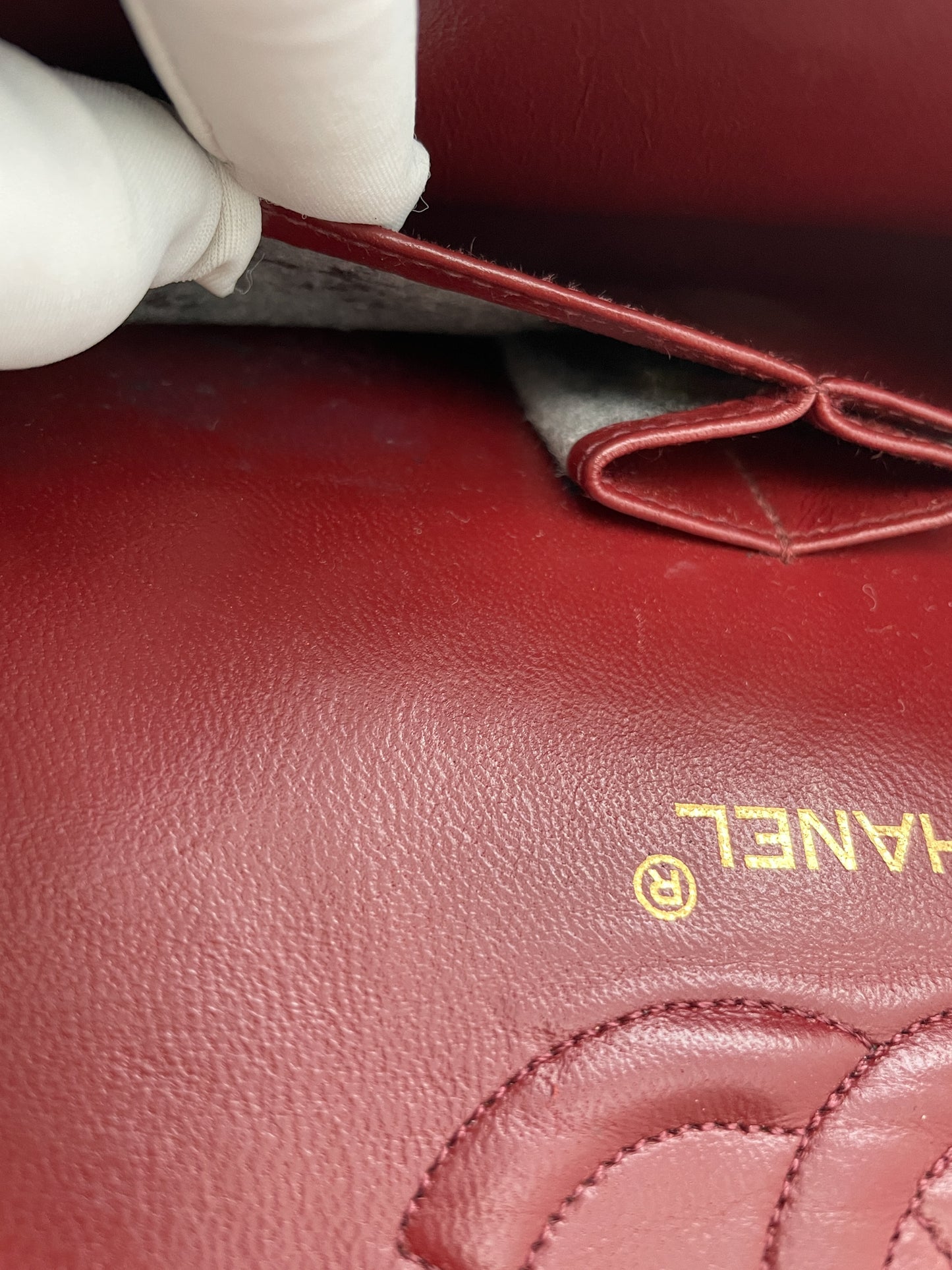 CHANEL VINTAGE MEDIUM CLASSIC FLAP