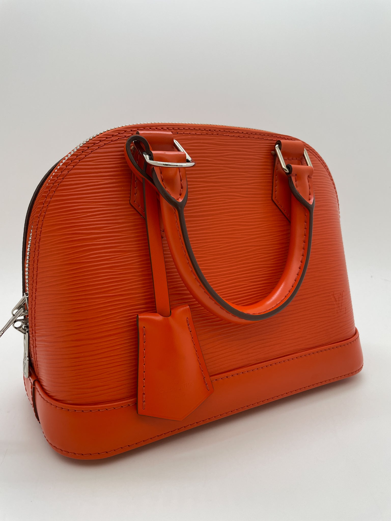 Alma bb leather handbag Louis Vuitton Orange in Leather - 20593288