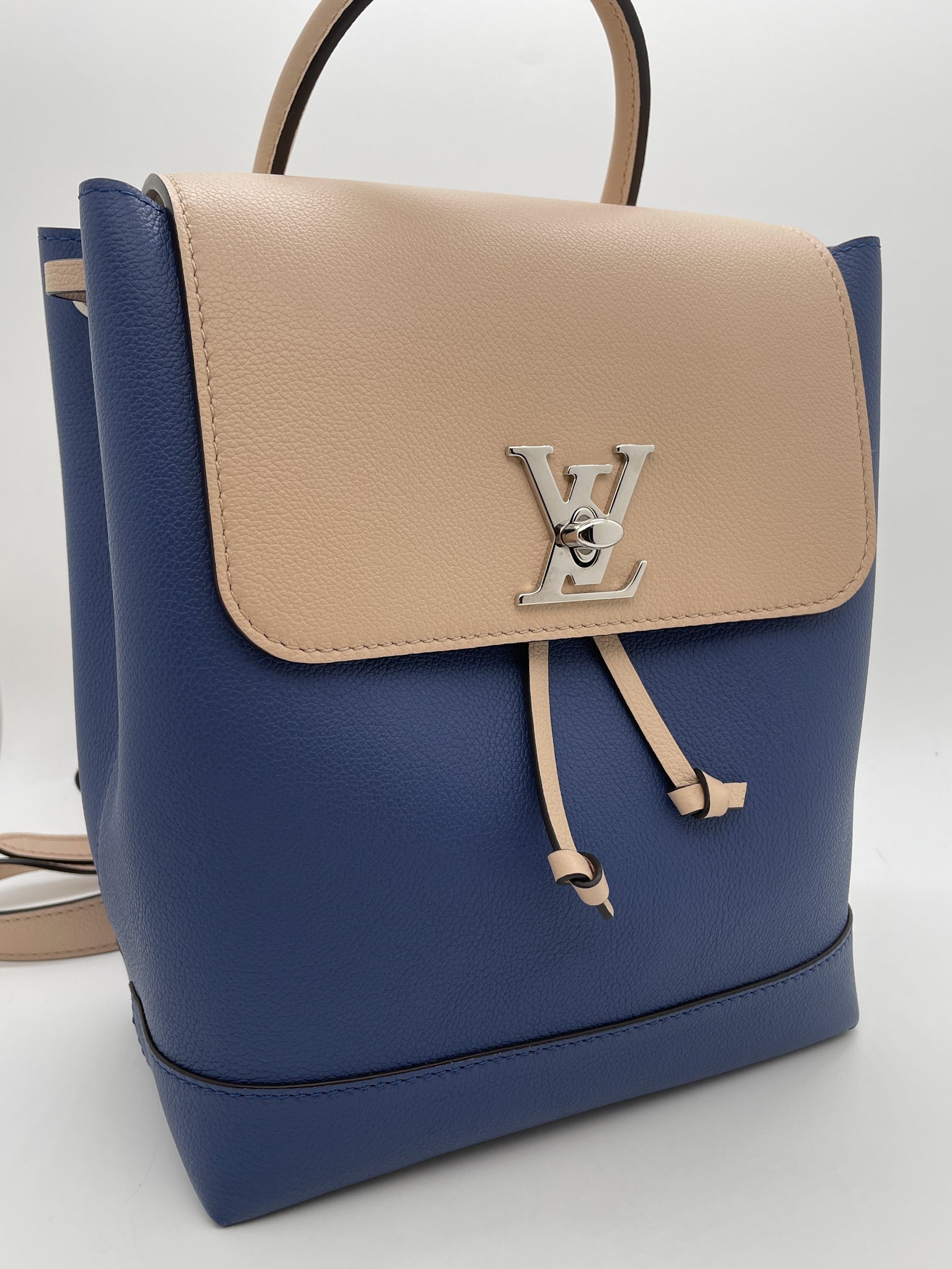 Louis Vuitton Calfskin Lockme Backpack (SHF-o75YtZ) – LuxeDH