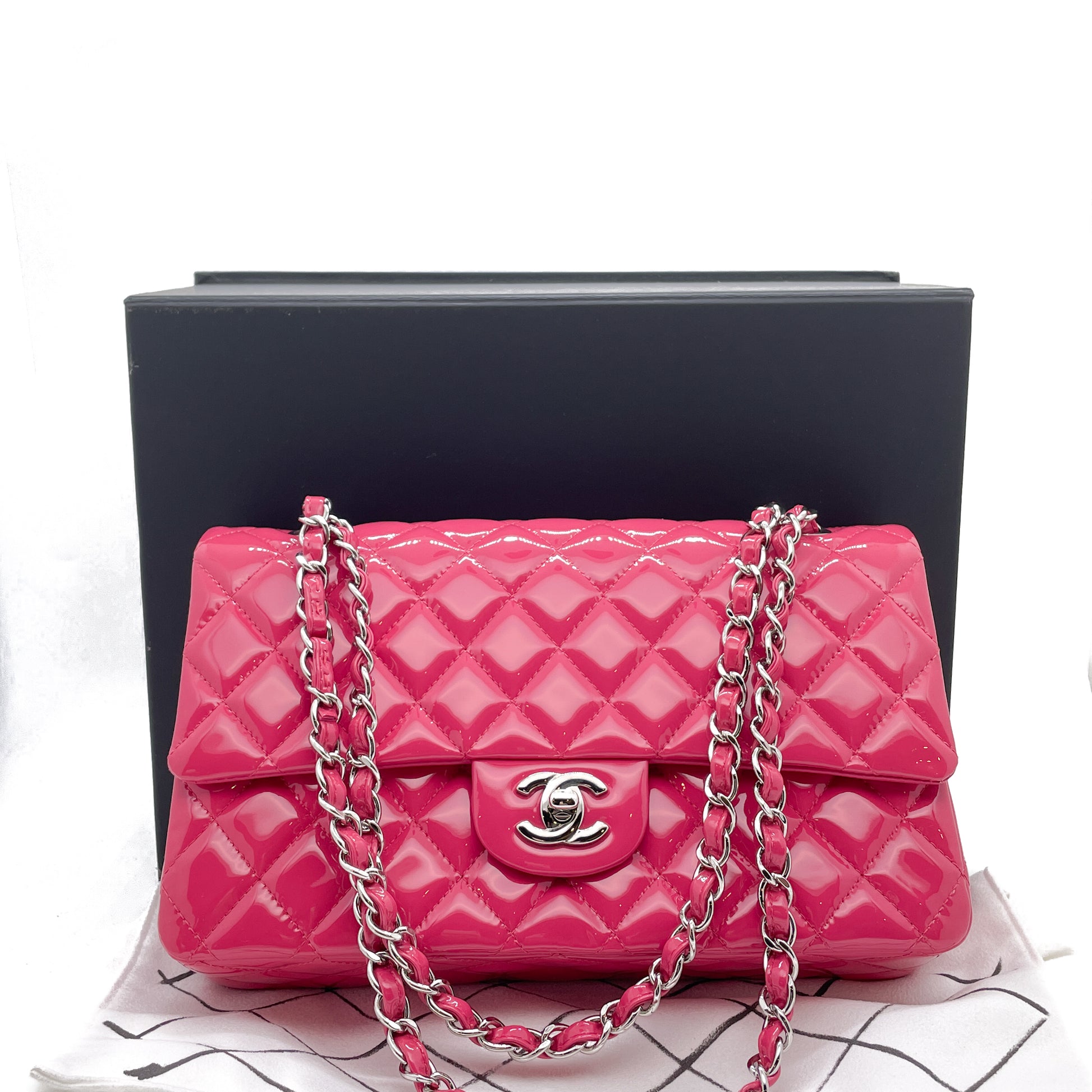 Chanel - Authenticated Timeless/Classique Handbag - Patent Leather Pink Plain for Women, Good Condition